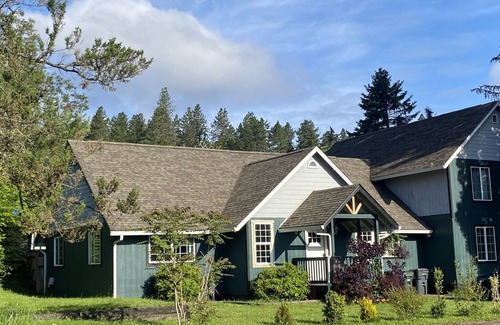 South Hills House | South Eugene Home Close to Campus Pet Friendly