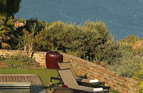 Le Lavandou Villa | South-facing air-conditioned villa - magnificent panoramic sea view of the Iles d'Or.