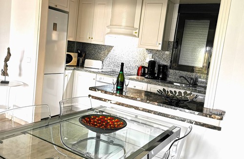 Orihuela Costa Apartment | South Facing Apartment renovated in 2024, Wifi, TV, close to everything.