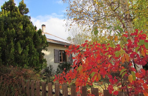 Chorges Villa | South-facing villa, close to shops, lake and mountains