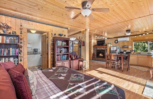Gold Bar Apartment | South Fork Lodge - TWO riverfront apartments