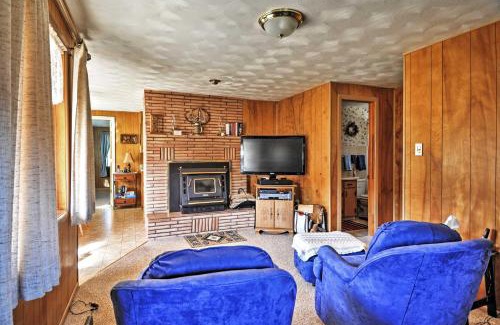 Ponderosa Pines House | South Fork Log Cabin with Beautiful Mountain Views!