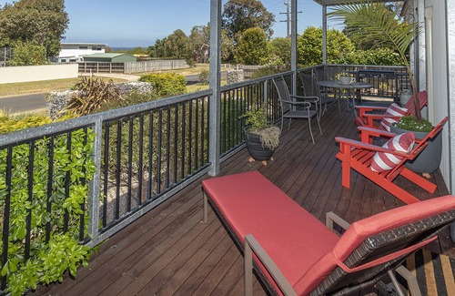 Mallacoota Apartment | South Gateway Unit pet friendly