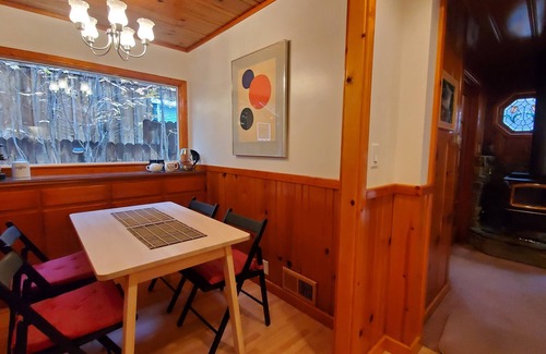 Y Area House | South Lake Tahoe Adventure Homebase with attached garage