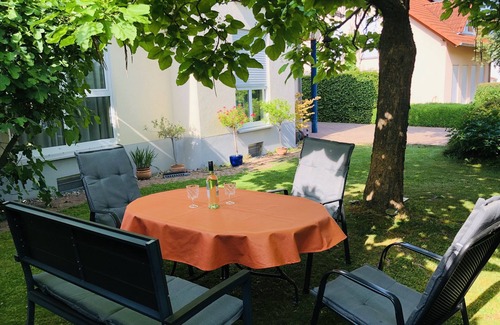 Bochingen Apartment | South Palatinate vacation apartment with distant views, German Wine Route