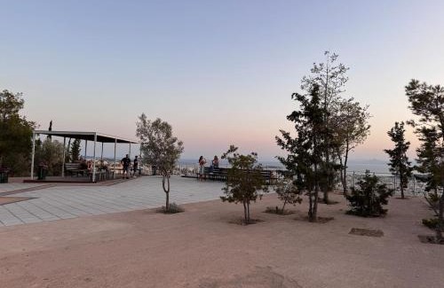 Glyfada Apartment | South side apartment with terrace