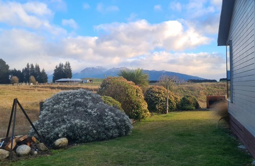 Te Anau House | South West Country Retreat. Located just 5 minutes from Te Anau.