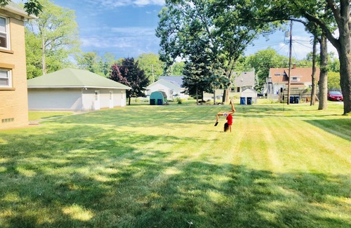 Michigan City Apartment | South Wind, walk to the beach, zoo, & more!