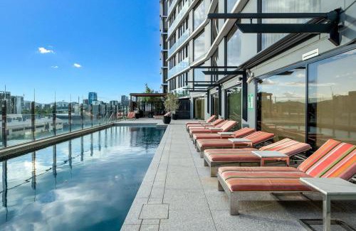 South Brisbane Apartment | Southbank Heart+2 Bed+Balcony+Pool+Gym+Free Wifi