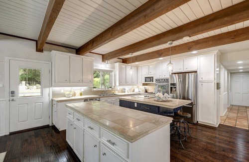 San Marcos House | Southern Charm - Extraordinary Home on 4 Acres w/Private Pool & Fire Pit