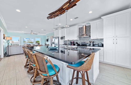 Surf Side Shores House | Southern Charm ~ Pet Friendly ~ Short Walk to the Beach ~ Private Pool + $400 FREE Activities Daily