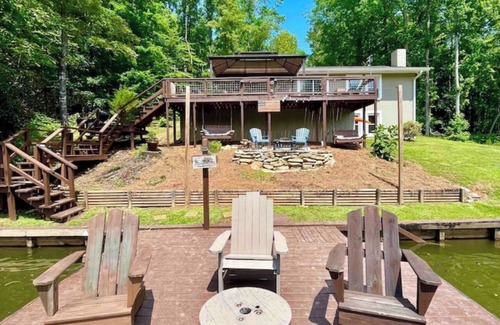 Jacksons' Gap Cabin | Southern Comfort Cabin-fire pit/kayaks/pet friendl