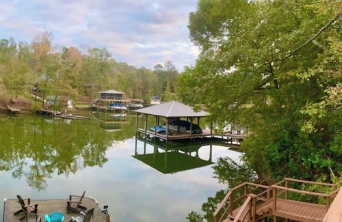 Jacksons' Gap Cabin | Southern Comfort Cabin-fire pit/kayaks/pet friendl