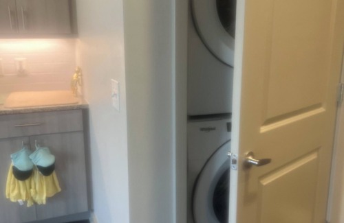 Northlake Apartment | Southern Sanctuary with WiFi and AC in peaceful Tucker.