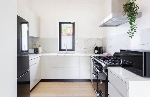 Elwood Apartment | Southey Street Elwood ·