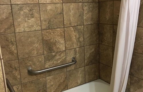 Bloomfield Hotel | Southfork Motel and Grill
