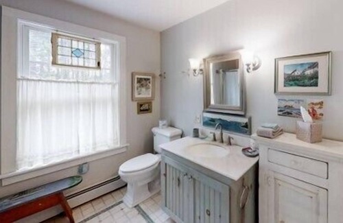 Southport House | Southport Island Cottage- Walkable to Cozy Harbor