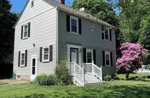 Southport House | Southport Shoreline Charm: Elegant Coastal Escape