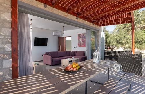 Lahania Villa | Southrock Villas - 6 Bed Superb Seaview Villa with Private Pool (New Listing)