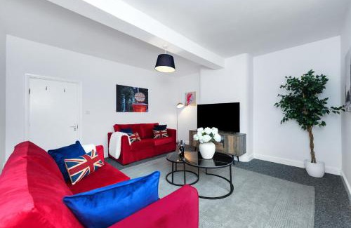 Southwell Apartment | Southwell 3-Bed Near Racecourse, Minster and Trails