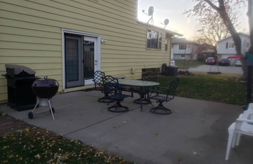 Millard House | Southwest Omaha. Interstate I-80 access nearby! Large, clean & safe home.