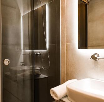 Passinhos de Cima House | Souto Village - by MET