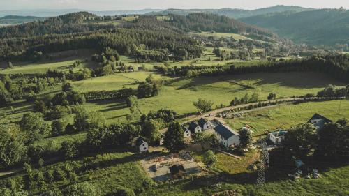 Nowa Ruda Ski Chalet | Sowie Chatki - domki z widokiem na Góry Sowie