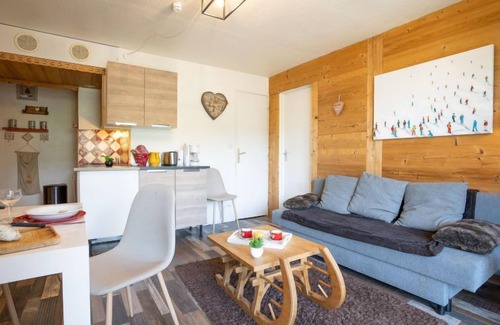 Le Corbier Apartment | Soyouz Vanguard by Interhome