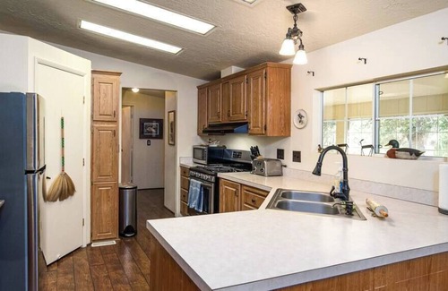 Mariposa House | Spa, 40min-Yosemite, 10min-Town, Mule Deer Lodge