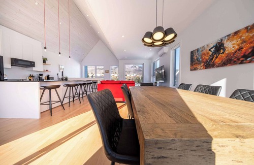 Beaupre Ski Chalet | Spa and Mountain View - World Cup