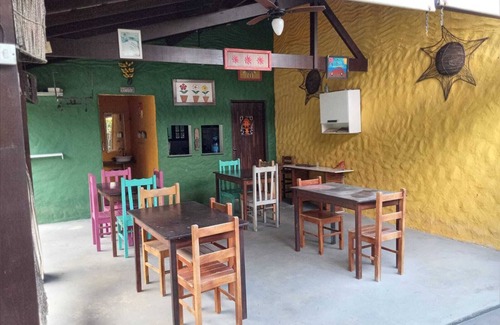 Itamambuca House | Spacious 4-bedroom estate in peaceful Praia do Itamambuca Ubatuba with WiFi