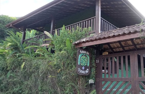 Itamambuca House | Spacious 4-bedroom estate in peaceful Praia do Itamambuca Ubatuba with WiFi