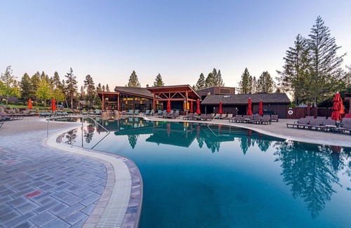 Tennis Village Condo | Spa-Side Escape with A/C, BBQ & King Suites