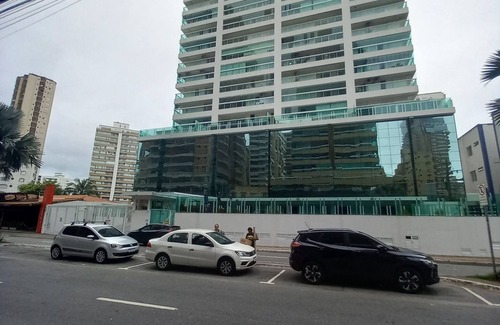 Caicara Apartment | Spacious apartment 200m* cozy, balconies 2 minutes from the beach Wi-Fi/netifix 2 parking spaces gam