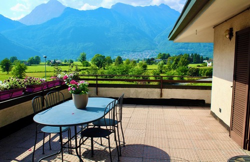 Prata Camportaccio Apartment | Spacious House with Panoramic Terraces overlooking the Alps