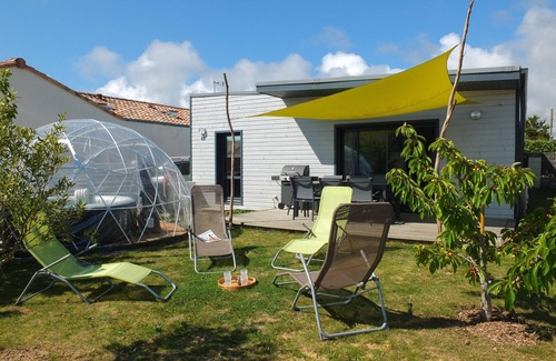 Saint-Gilles-Croix-de-Vie House | Spacious modern house with spa - 5min by bike to the wild Jaunay beach