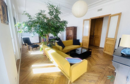 Le Chapitre Apartment | Spacieux Appartement Lumineux à 5 Minutes de la Gare