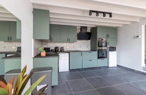 Ixelles Apartment | Spacieux Jardin 2BD Apt à Flagey 0