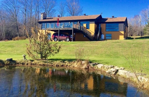 Potton House | Spacieux & lumineux chalet, piscine & sauna, nature.