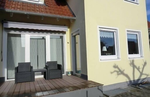 Ichenhausen Apartment | Spacious apartment with a sunny garden & sauna near Legoland