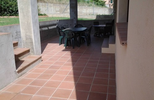Sant Llorenc de la Muga House | Spacious 5 bedroom house with large private swimming pool and garden