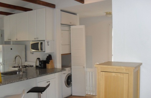 Ocean Grove House | Spacious 1 B Apt, Ocean Block, Private entrance/deck Wkly summer rental