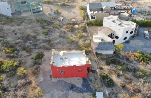 Cerritos House | Spacious 1-bedroom in a Gavilan, great location w/AC!