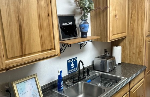Fairbanks Cabin | Spacious 1-Bedroom Alaskan Cabin in the hills.