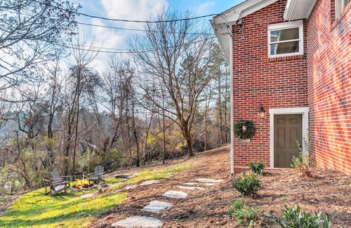 Woodfin Apartment | Spacious 1 Bedroom Guest Suite; Private entrance; less than 10 min DT AVL!