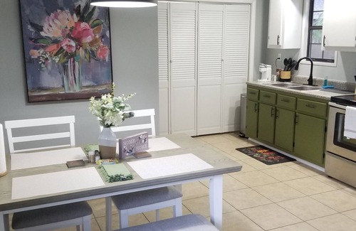 Avondale House | Spacious 1 bedroom Avondale guesthouse 🏡