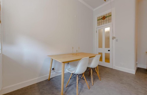 Glasgow Westend Apartment | Spacious 1 Bedroom West End Apartment near Byres Road