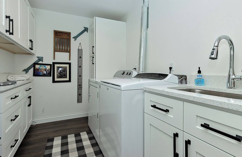 Lake Geneva House | Spacious 14 Guest Home in Lake Geneva – Downtown Getaway