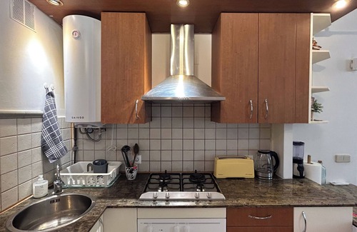 El Raval House | Spacious 1850 Raval 46m Loft. Ideal for Couples and Digital Nomads. Pet-Friendly