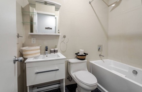 Downtown Montreal Apartment | Spacious 1BDR Mezzanine on Bishop Central MTL